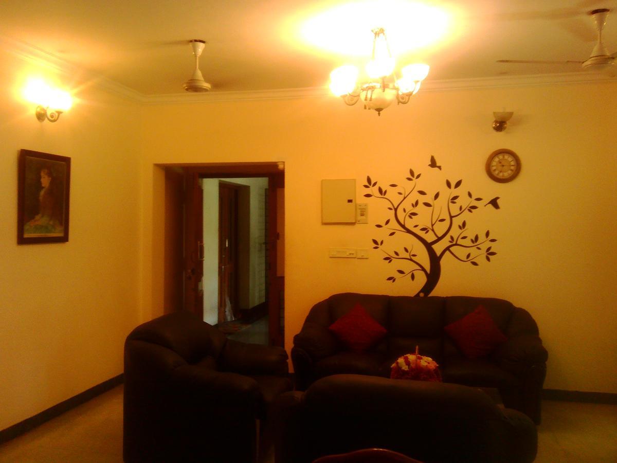 Happy Stay Service Apartments Chennai Luaran gambar